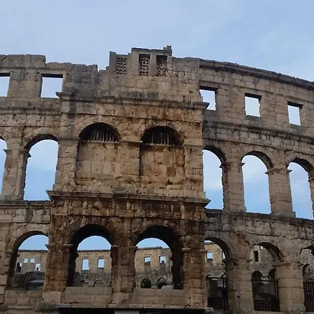 Arena Design App, Free Private Parking, Terrace Apartman Póla