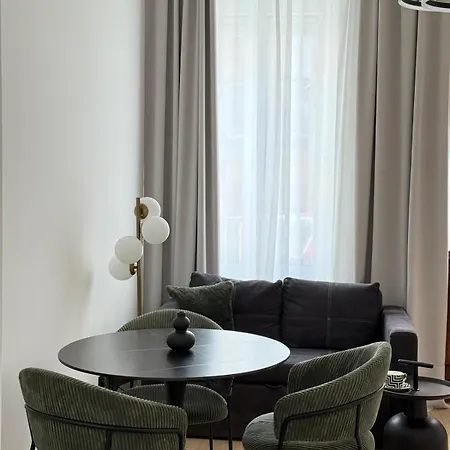 Arena Design App, Free Private Parking, Terrace Póla