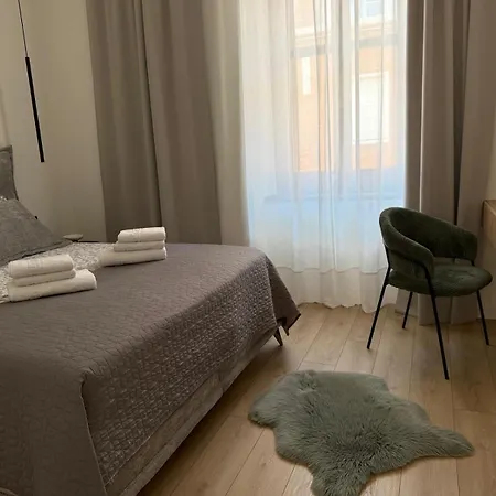 Arena Design App, Free Private Parking, Terrace