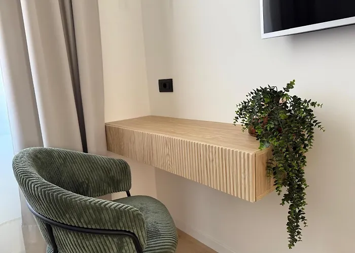 Arena Design App, Free Private Parking, Terrace